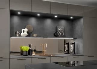 Zápustné a přisazené LED svítidlo — detail vybavení